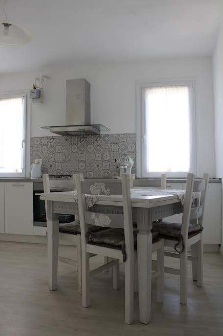Apartment With Terrace In Chioggia'S Main Square Exteriör bild