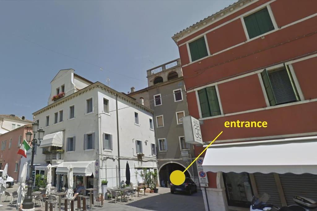 Apartment With Terrace In Chioggia'S Main Square Exteriör bild