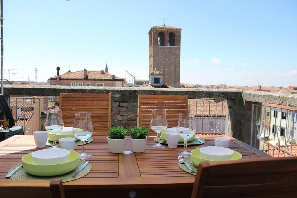 Apartment With Terrace In Chioggia'S Main Square Exteriör bild
