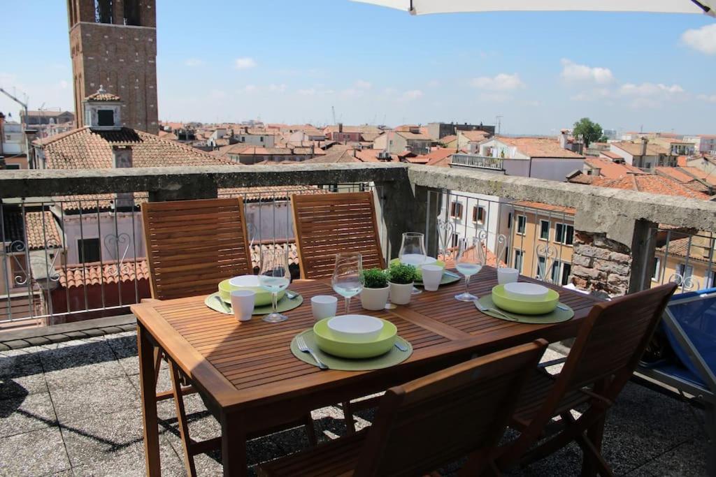 Apartment With Terrace In Chioggia'S Main Square Exteriör bild